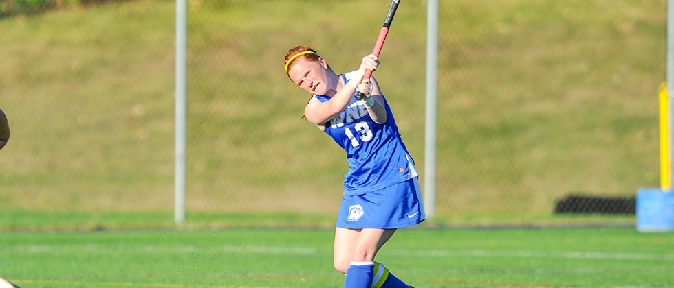 Field Hockey Shuts Out Roger Williams 3-0 in 2015 Finale
