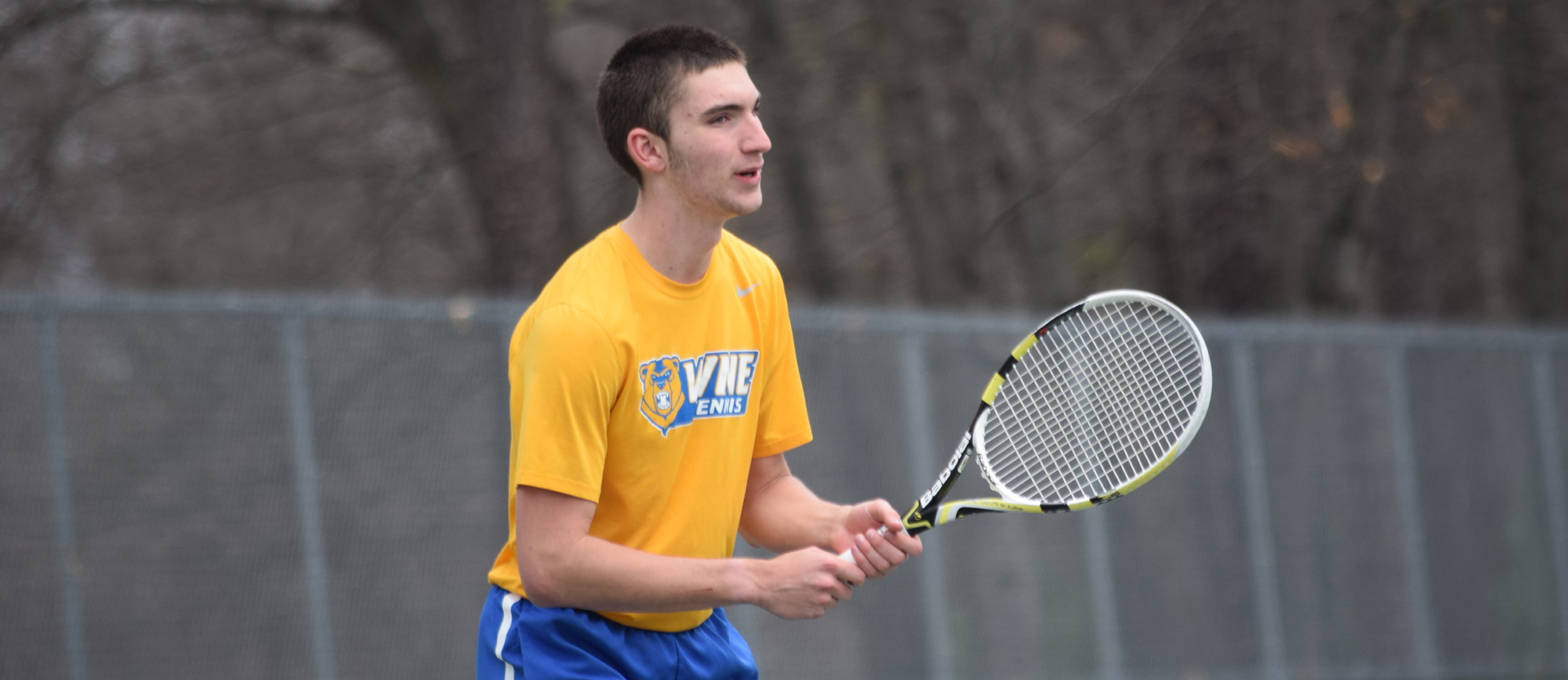 Sophomore Griffin Arnold picked up a win at No. 6 singles in the Golden Bears' 8-1 setback to Hamline on Thursday.