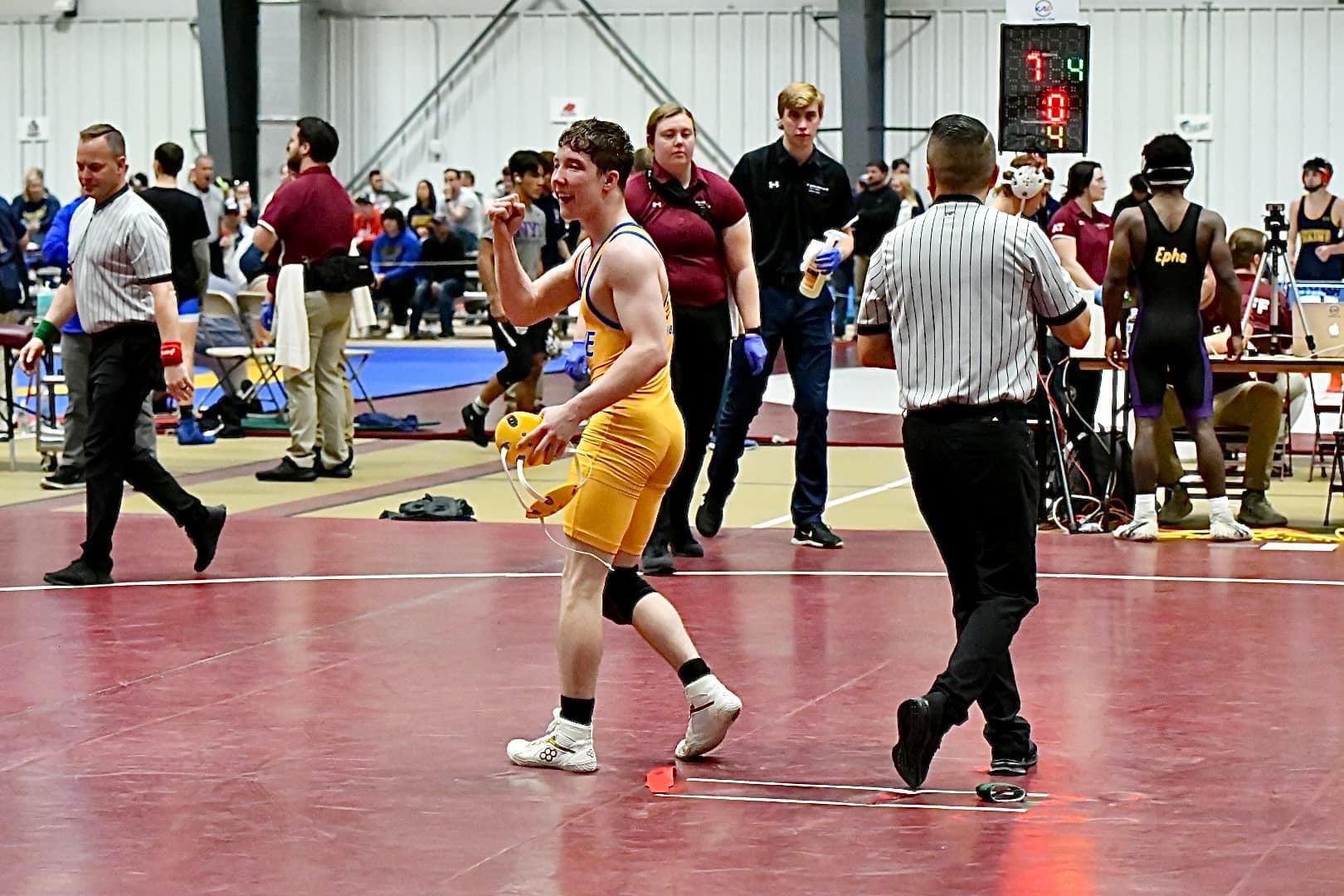 Men’s Wrestling Takes Two of Three Dual Matches at RWU Duals